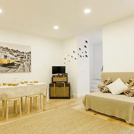 Appartamento Place - Historic Center With Terrace Lisbona